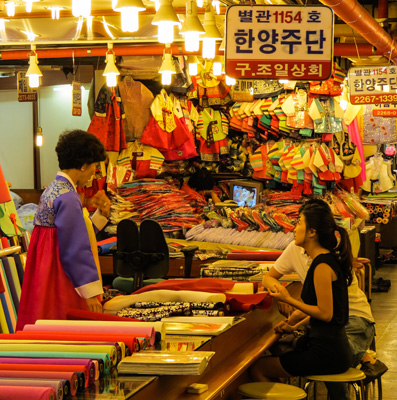 Korean_market_small